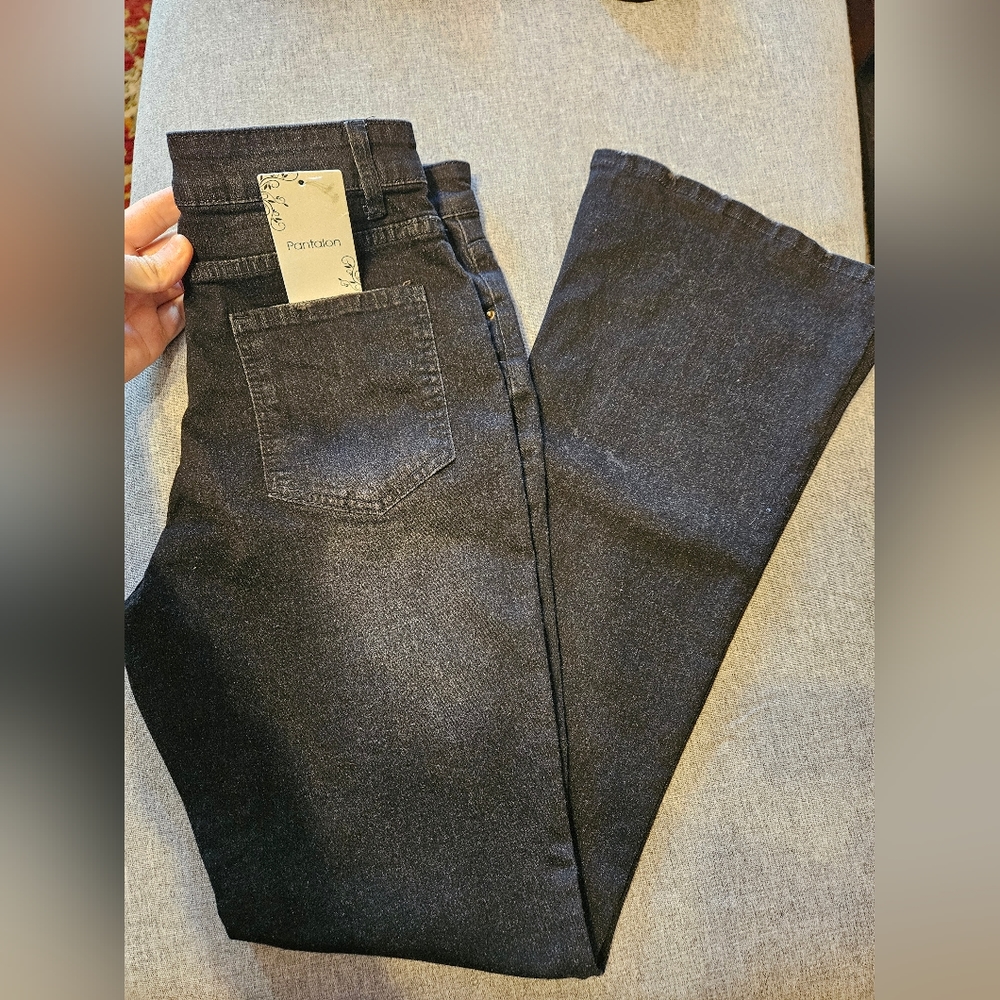 NWT Pantalon Women's Distressed Bell Bottom Jeans Large